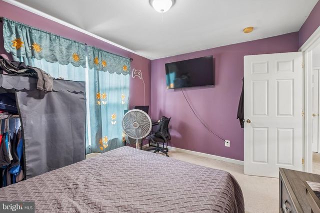 211 TOLLGATE RD, Quakertown, PA 18951