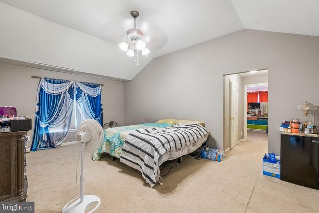211 TOLLGATE RD, Quakertown, PA 18951