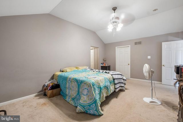 211 TOLLGATE RD, Quakertown, PA 18951