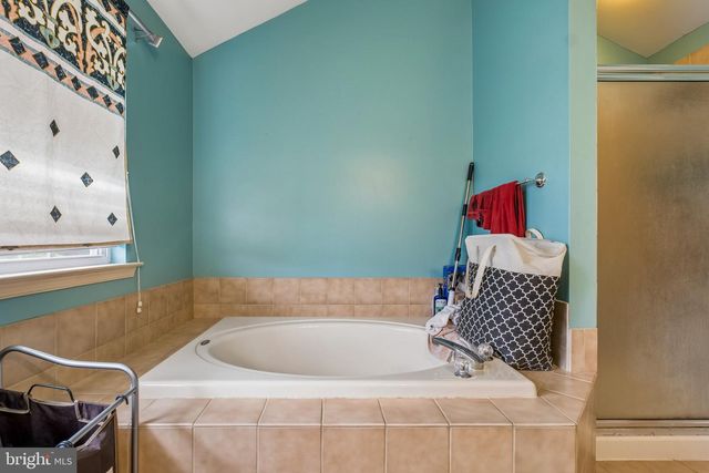 211 TOLLGATE RD, Quakertown, PA 18951