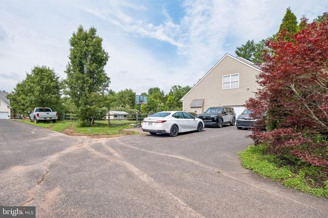 211 TOLLGATE RD, Quakertown, PA 18951