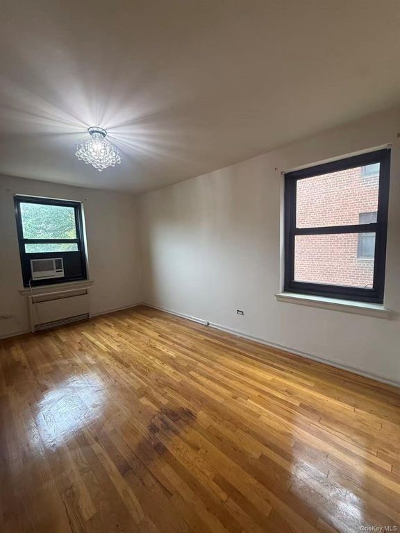 21110 73 Avenue 4G, Bayside, NY 11364 — photo 3