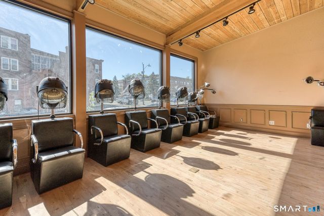 2404 Main Street, Hartford, CT 06120