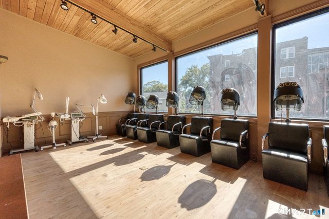 2404 Main Street, Hartford, CT 06120