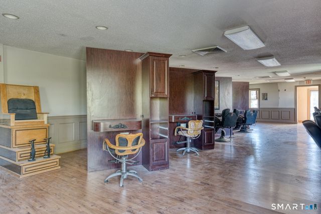 2404 Main Street, Hartford, CT 06120