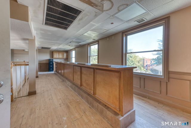 2404 Main Street, Hartford, CT 06120