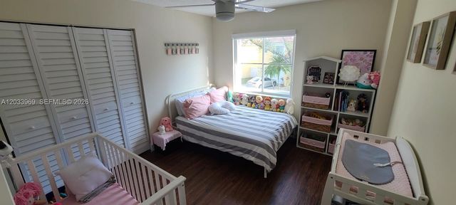 320 SW 99th Ave, Pembroke Pines, FL 33025