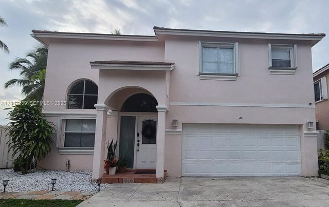 320 SW 99th Ave, Pembroke Pines, FL 33025