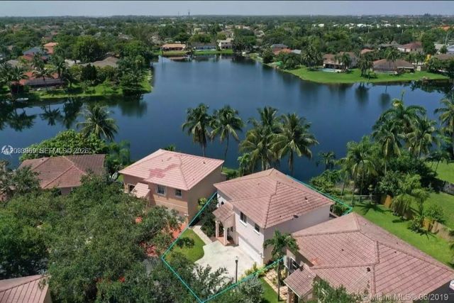 320 SW 99th Ave, Pembroke Pines, FL 33025