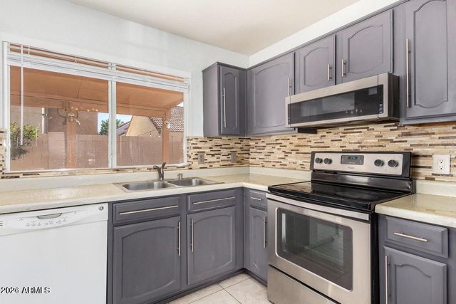 819 W KYLE Court, Gilbert, AZ 85233