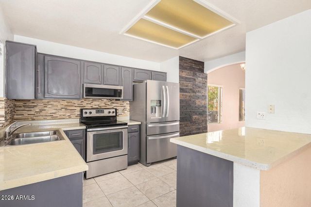 819 W KYLE Court, Gilbert, AZ 85233