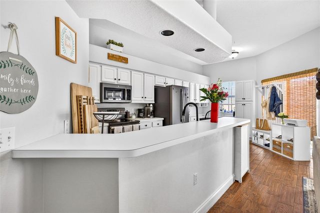 238 COLUMBIA DRIVE, Tampa, FL 33606