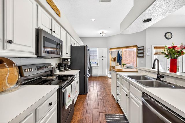 238 COLUMBIA DRIVE, Tampa, FL 33606