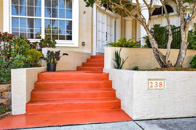 238 COLUMBIA DRIVE, Tampa, FL 33606