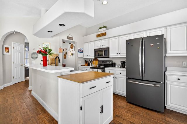 238 COLUMBIA DRIVE, Tampa, FL 33606