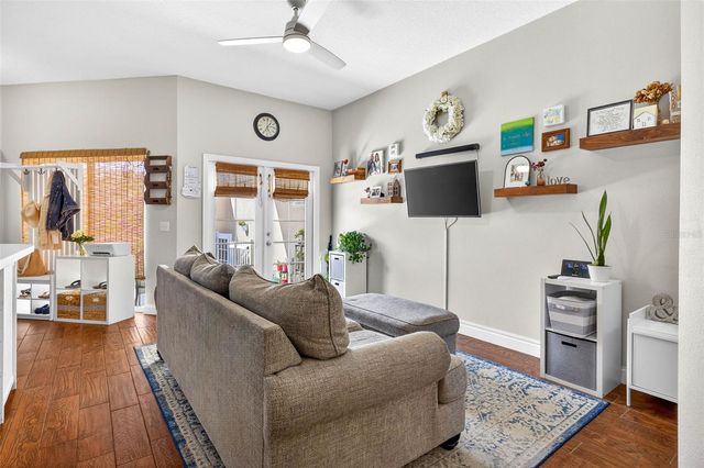 238 COLUMBIA DRIVE, Tampa, FL 33606