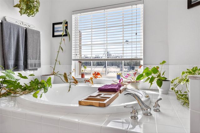 238 COLUMBIA DRIVE, Tampa, FL 33606