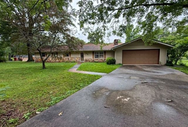 108 Fleming St, Tullahoma, TN 37388