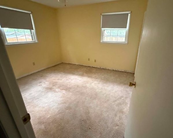 108 Fleming St, Tullahoma, TN 37388