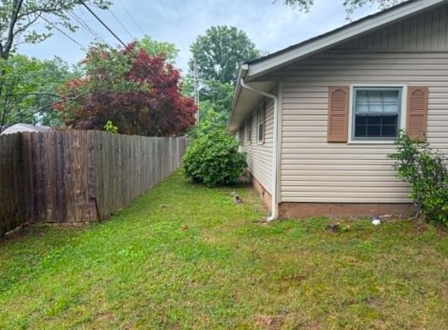 108 Fleming St, Tullahoma, TN 37388