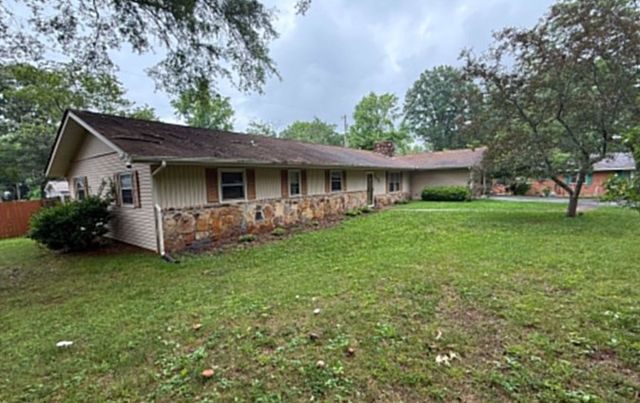 108 Fleming St, Tullahoma, TN 37388