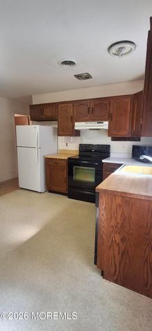14 B Lenape Drive, Whiting, NJ 08759