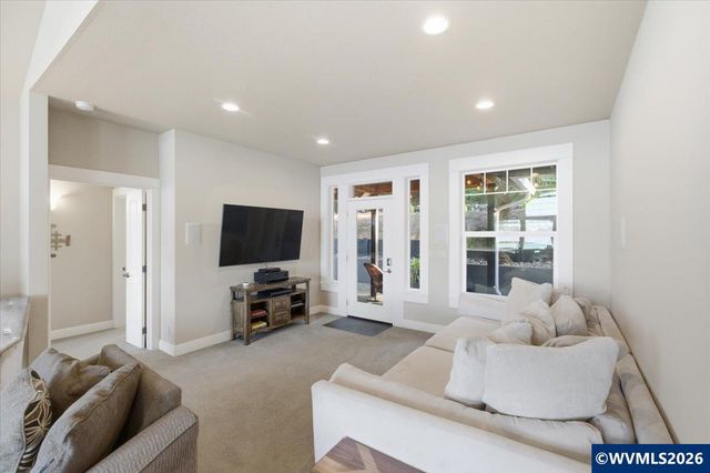 2095 NE East Devils Lake Rd, Otis, OR 97368