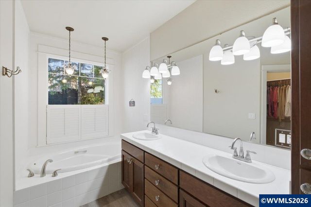 2095 NE East Devils Lake Rd, Otis, OR 97368