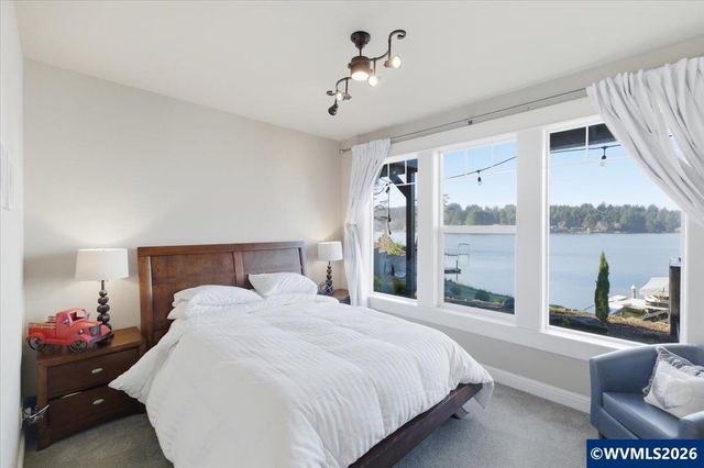 2095 NE East Devils Lake Rd, Otis, OR 97368