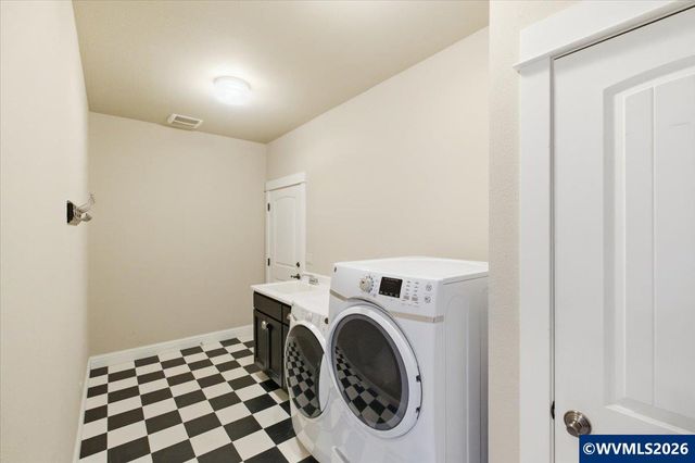 2095 NE East Devils Lake Rd, Otis, OR 97368