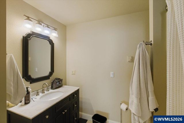 2095 NE East Devils Lake Rd, Otis, OR 97368