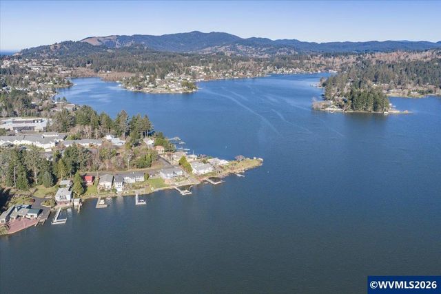 2095 NE East Devils Lake Rd, Otis, OR 97368