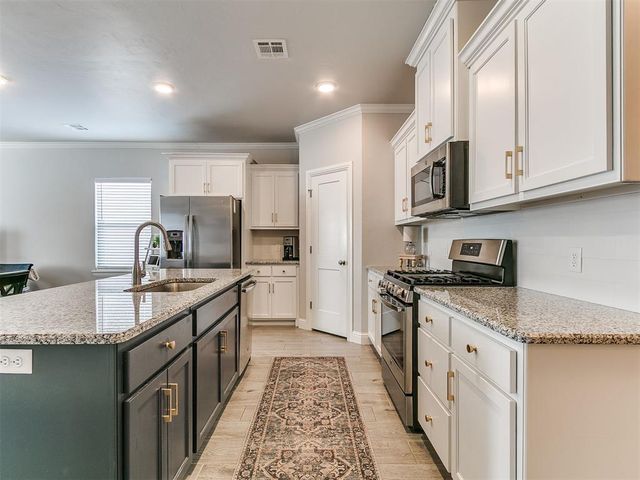 10001 Quarter Horse Trail, Yukon, OK 73099