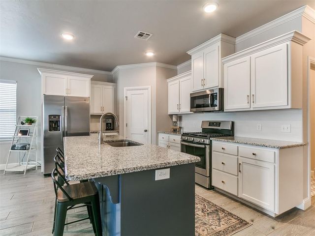 10001 Quarter Horse Trail, Yukon, OK 73099