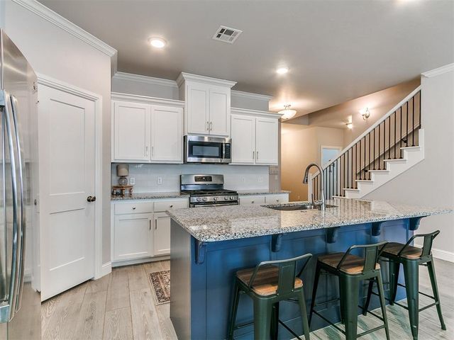 10001 Quarter Horse Trail, Yukon, OK 73099