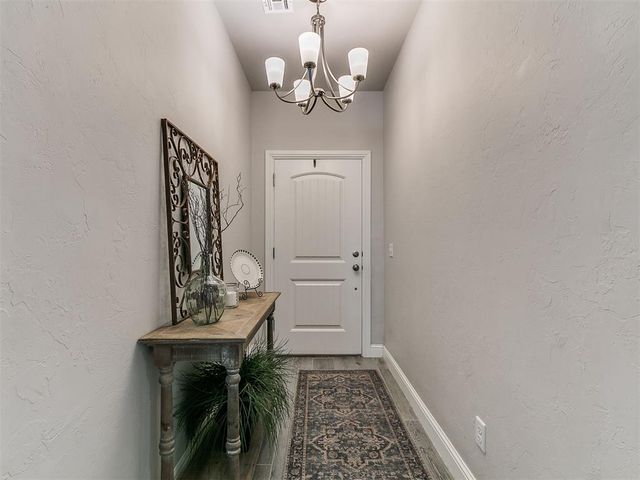 10001 Quarter Horse Trail, Yukon, OK 73099