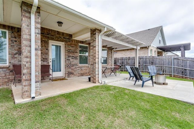 10001 Quarter Horse Trail, Yukon, OK 73099