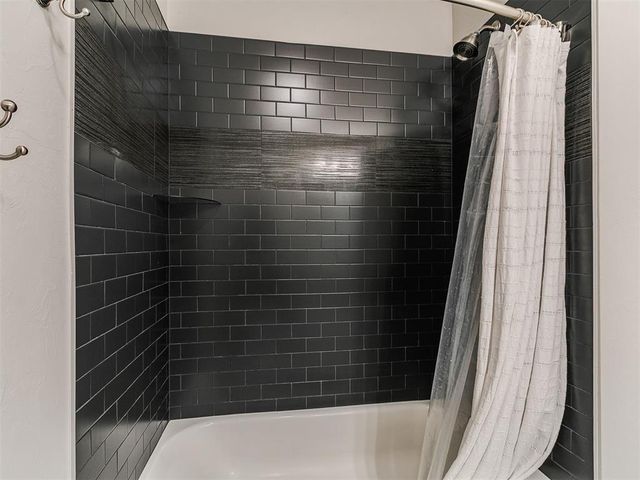 10001 Quarter Horse Trail, Yukon, OK 73099