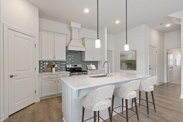 709 Fordham Dr, Brentwood, TN 37027