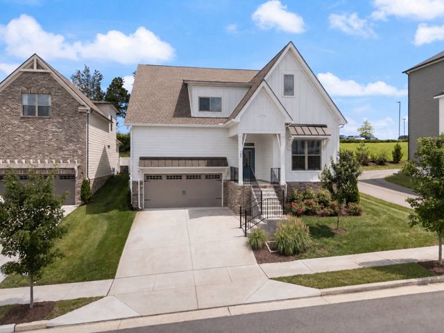 709 Fordham Dr, Brentwood, TN 37027