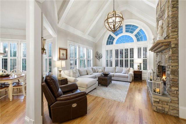 2294 Weeping Oak Drive, Braselton, GA 30517