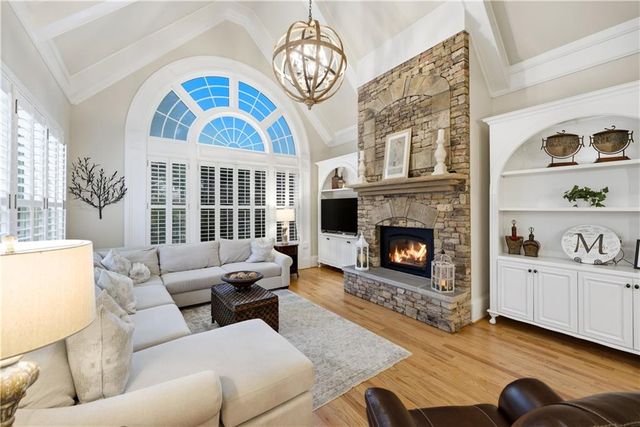 2294 Weeping Oak Drive, Braselton, GA 30517