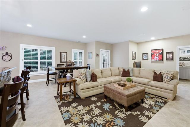 2294 Weeping Oak Drive, Braselton, GA 30517