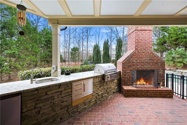 2294 Weeping Oak Drive, Braselton, GA 30517