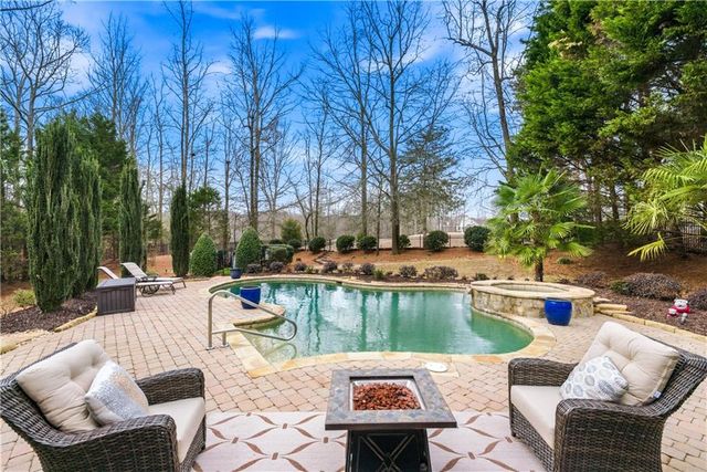 2294 Weeping Oak Drive, Braselton, GA 30517