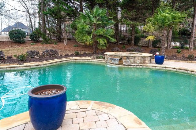 2294 Weeping Oak Drive, Braselton, GA 30517