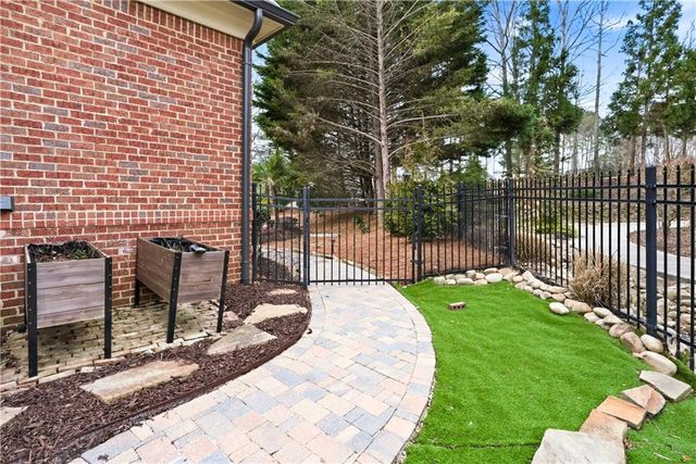 2294 Weeping Oak Drive, Braselton, GA 30517