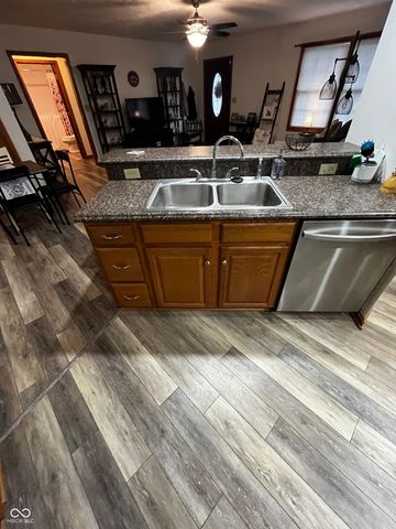 410 E Illinois Street, Brazil, IN 47834