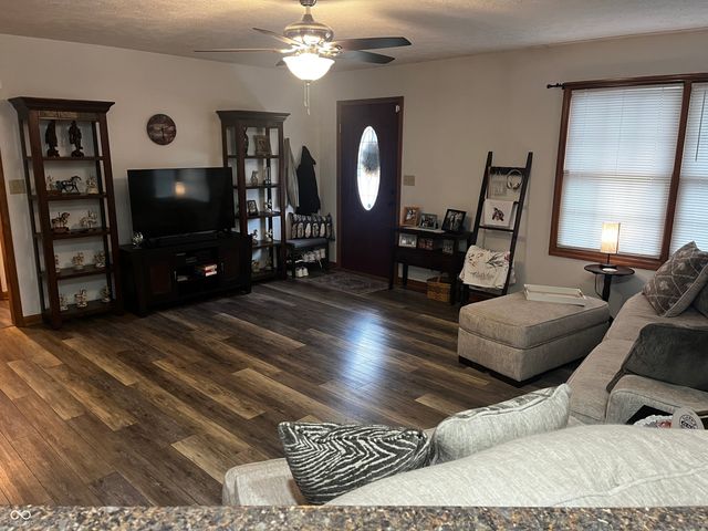 410 E Illinois Street, Brazil, IN 47834