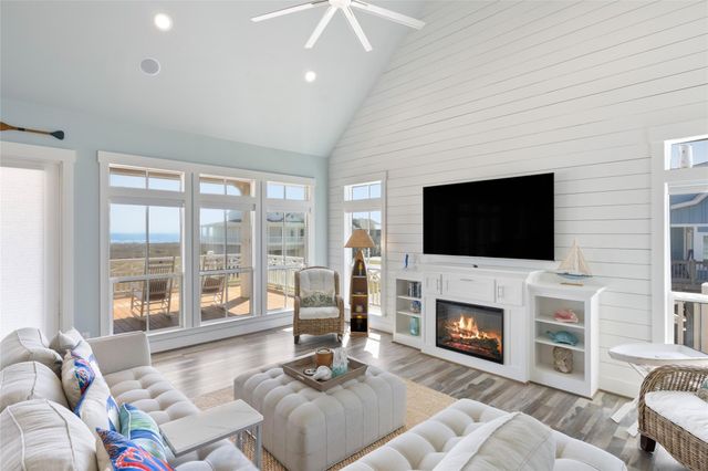 3733 Biscayne Beach Road, Port Bolivar, TX 77650